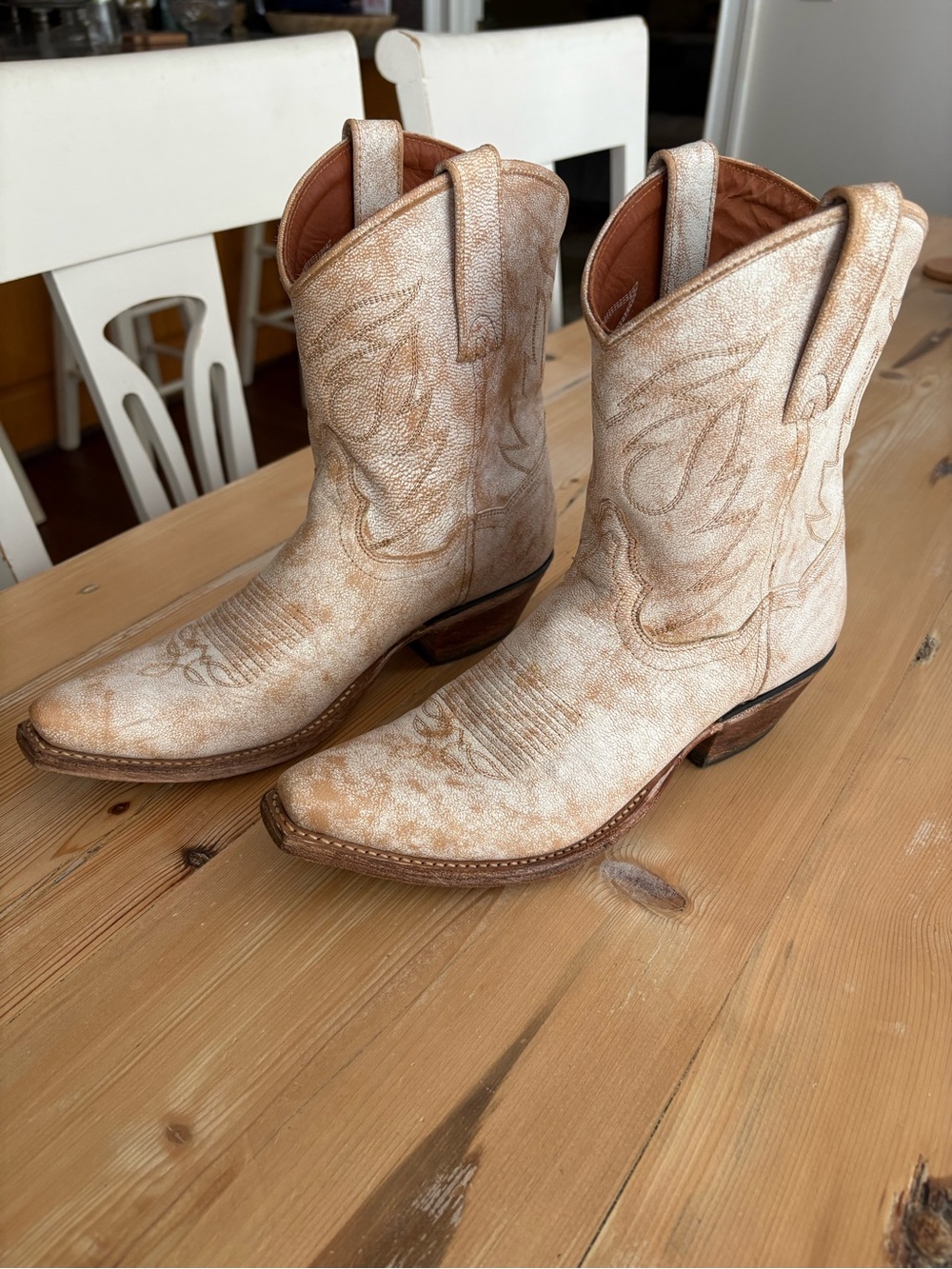 Classic Cowboy Vintage Western Style Women's Boots by Dan Post - Picture 3 of 10